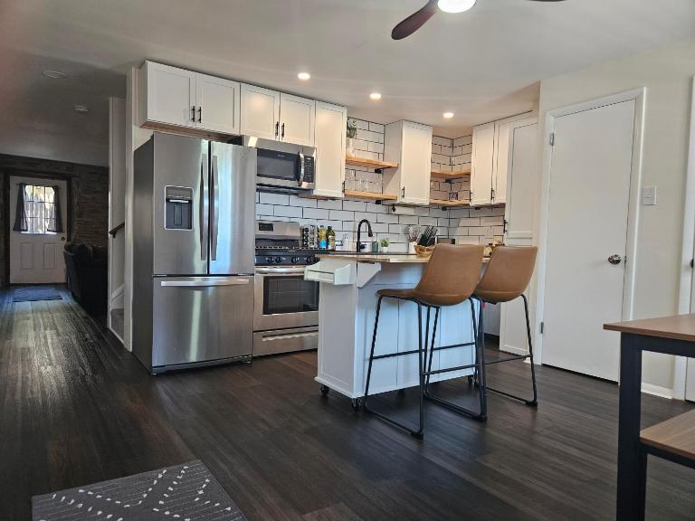 Cozy & Modern 3-Bed Retreat - 8 Mins to Bridge St - B&B Phoenixville