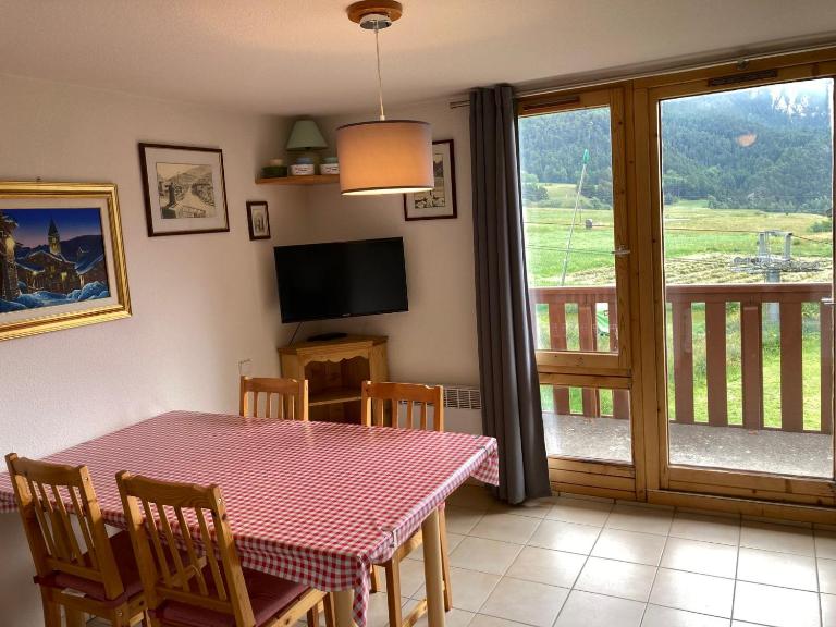 Duplex cosy à Termignon-Val Cenis, 7 pers, au pied des pistes, balcon, garage, Wi-Fi gratuit - FR-1-508-295 - B&B Termignon