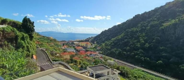 Ribeira Roots Residence - Bed and Breakfast Santa Cruz