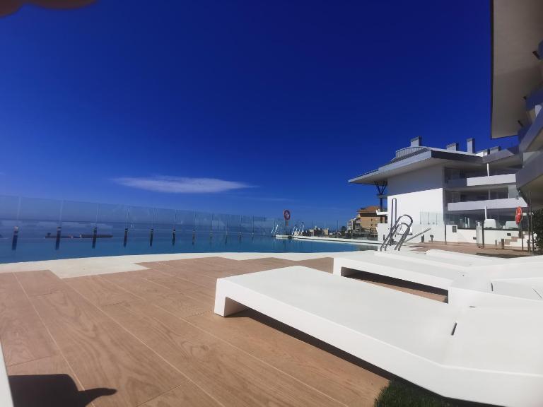 Bel APPARTEMENT FACE A LA MER - B&B Fuengirola