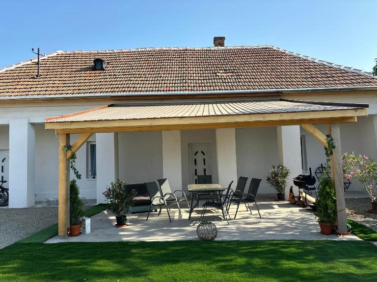 Relax Vendégház Tisza-tó - B&B Poroszló