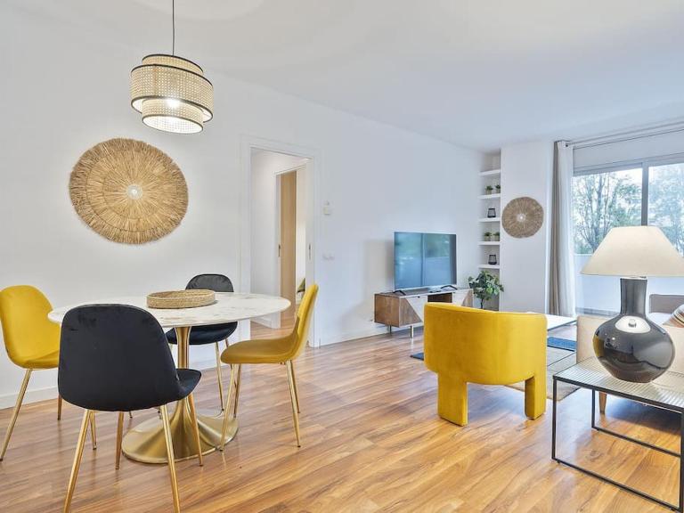 Alcam Espronceda - Bed and Breakfast Barcelona
