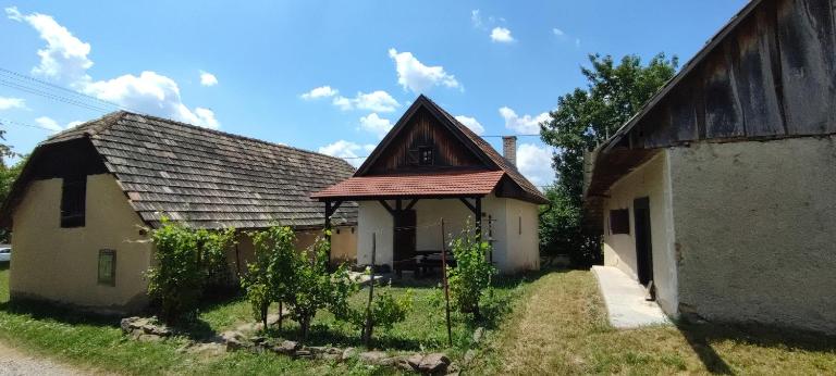 Chata v prírodnej pamiatkovej rezervácii - B&B Sebechleby