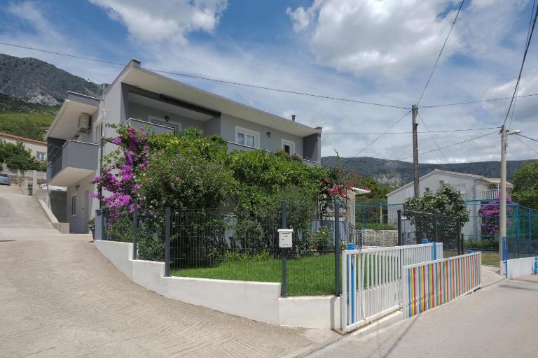 Apartman Providenca - Bed and Breakfast Solin