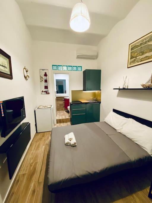 Cala del Nostromo - Monolocale in Centro - 50 mt dal Mare - B&B Anzio
