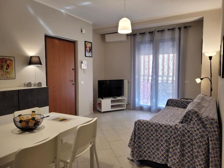 Bilocale Rometta Marea - B&B Rometta Marea