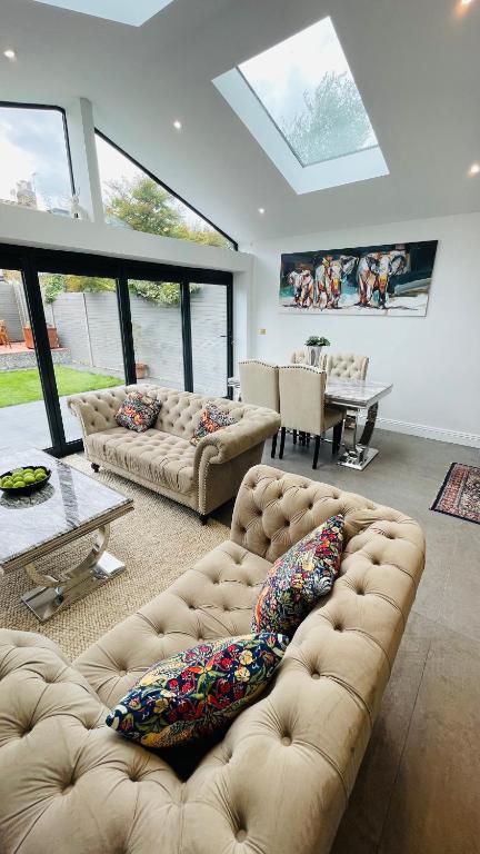 Grass Court Terrace - walking distance from Wimbledon Championships - B&B London
