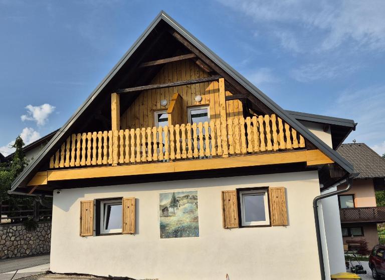 Slovenian House Mira - B&B Zgornje Gorje