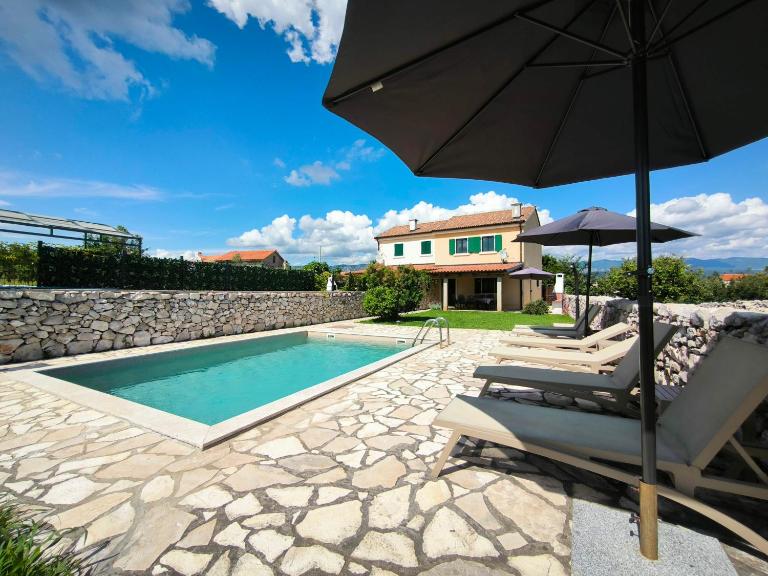 Villa Mikulica - Chambres d'hôtes Dobrinj