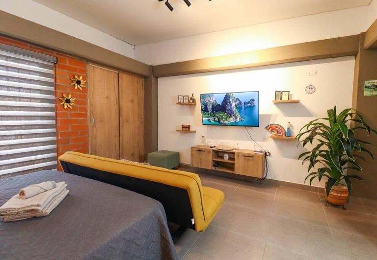 Moderno Loft en Carepa Cama King y Sofá cama 3 huésped - B&B Carepa