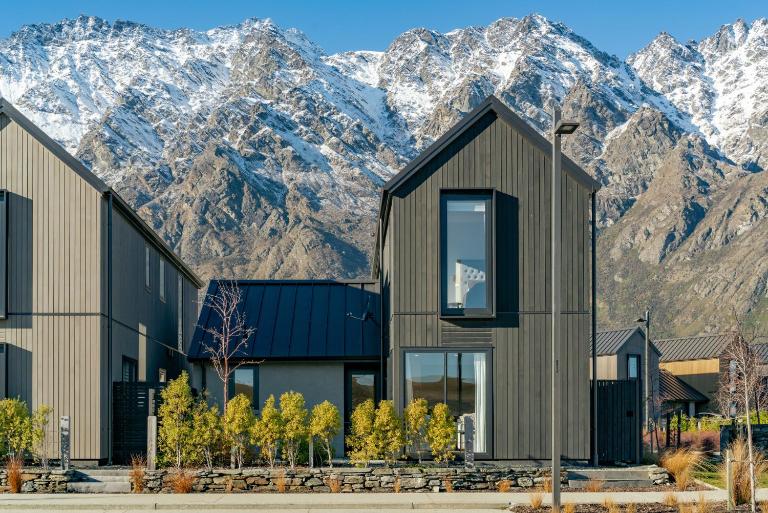 A Remarkable Retreat - Queenstown Holiday Home - B&B Queenstown