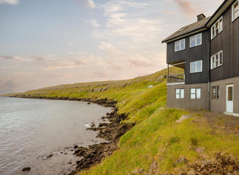 Á Tromini Guesthouse - B&B Tórshavn
