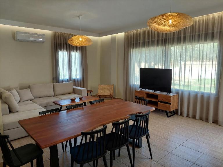 VENTO villa neriana - Ferienwohnung Khainderianá