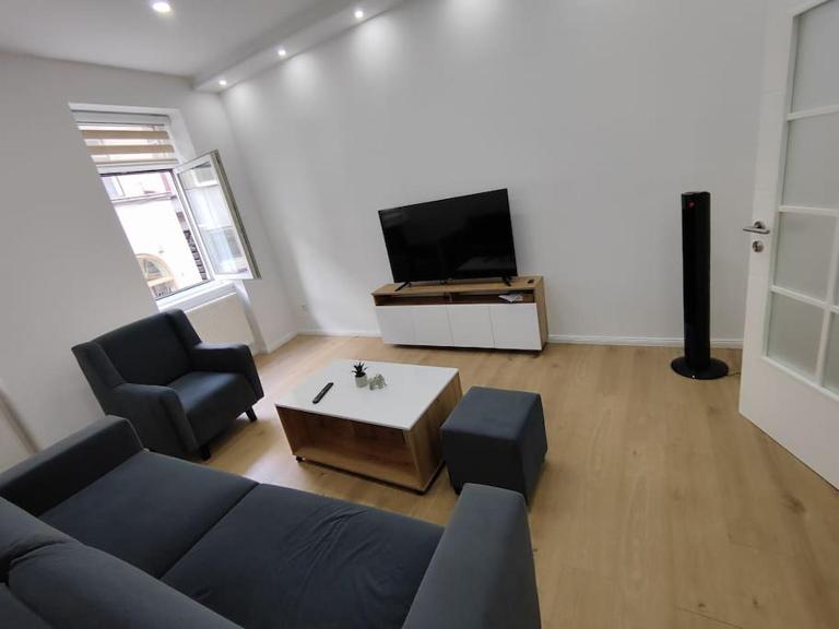 LaaN Apartment - Bed and Breakfast Sarajevo