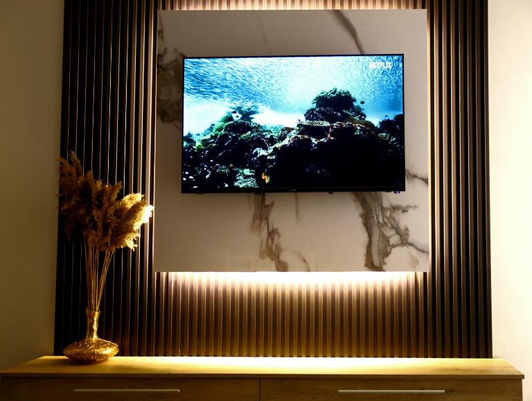 AngelX Apartments - Bed and Breakfast Tirana