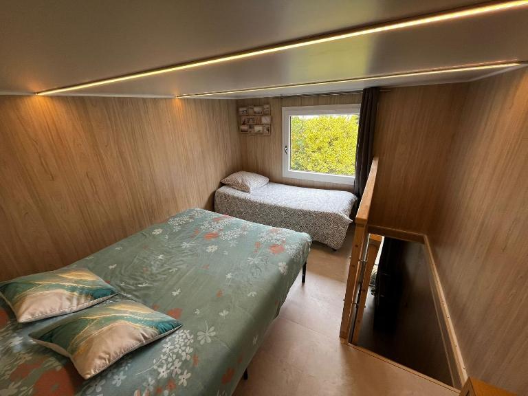 Tiny House à 10min du Mont Saint Michel - Bed and Breakfast Pontorson