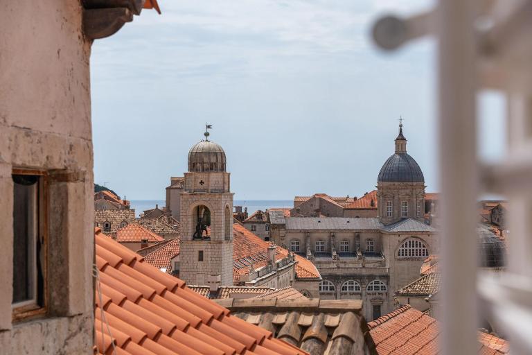 L & M Apartment - Perfect Old Town Location Two Bedroom House - Bed and Breakfast Dubrovnik