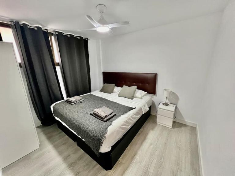 Los Cristianos Oasis, Modern Beachside Duplex - B&B Los Cristianos