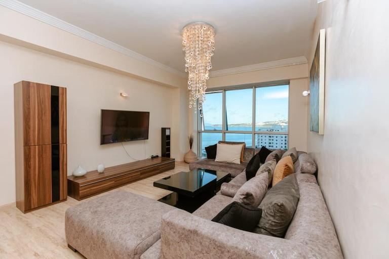 Appartement Centre-ville, vue mer, 2 chambres spacieuses - Ferienwohnung Tanger