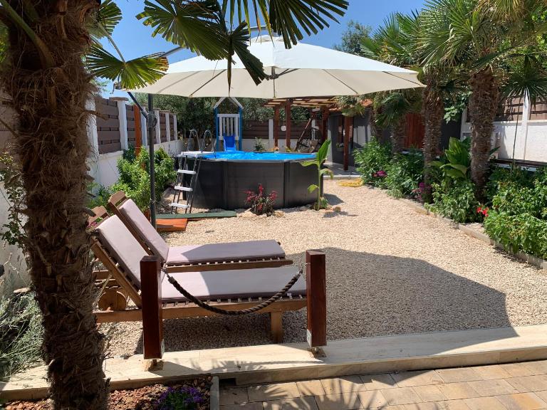 House between beaches - Ferienwohnung Vir