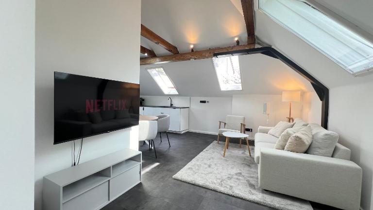 LudwigsHome - Zentrale Lage, Luxusbad, Workspace, Klima - Ferienwohnung Ludwigsburg
