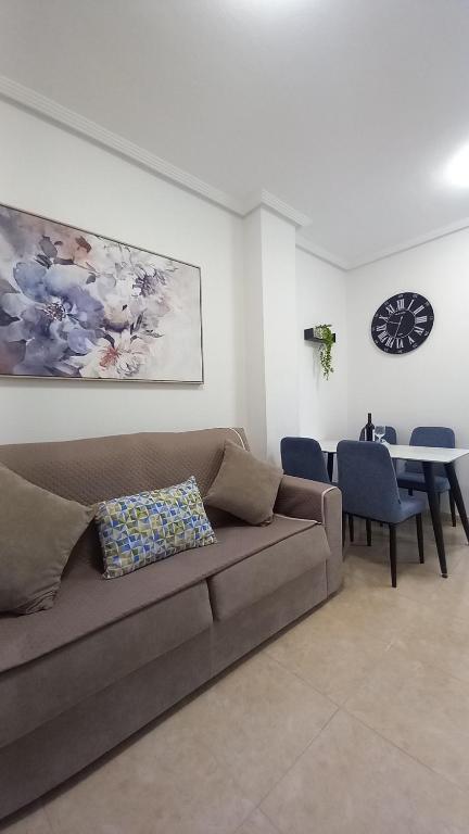 Macarena III Apartments, 300 Meter zu Playa del Cura - B&B Torrevieja