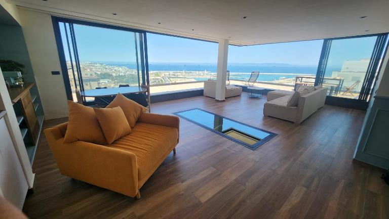 Magnifique penthouse 160m2 terrasse 90m2 vue mer - B&B Tangier