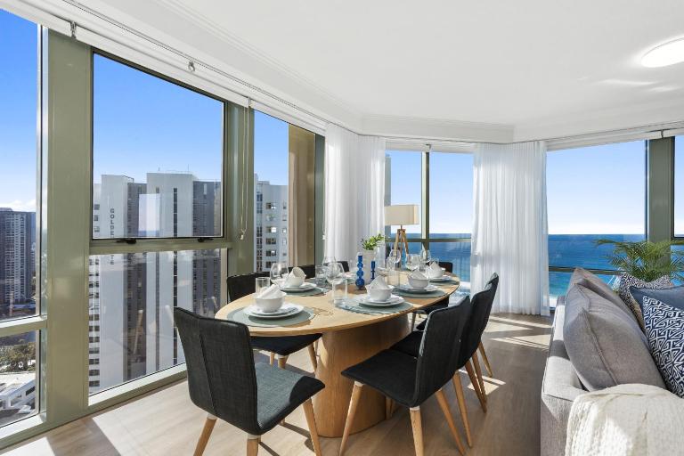 Sun City, 4 Bedroom Ocean View Family Apartment - KIDS STAY FREE - B&B Gold Coast