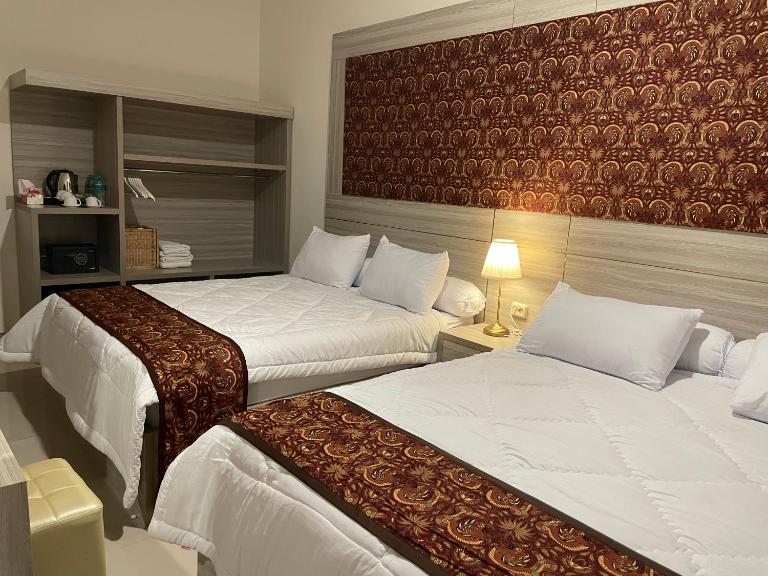 BAYT AL HIKMA is a perfect place to stay during a layover between two flights or to explore Jakarta - Bed and Breakfast Jakarta