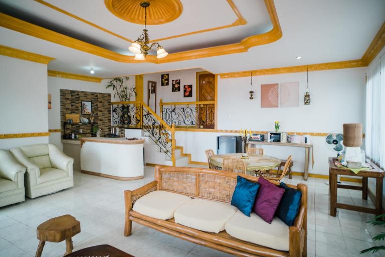 Danao RM House - Bed and Breakfast Danao