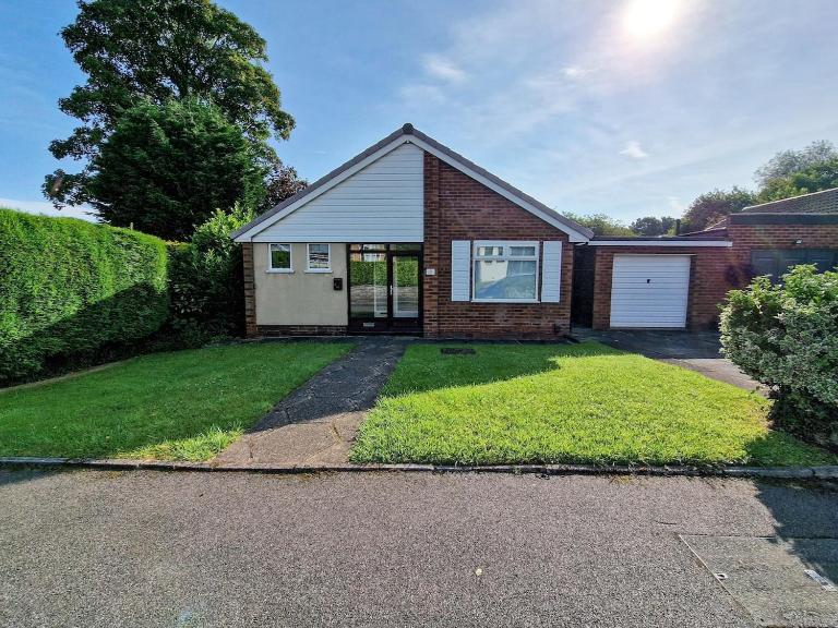 3 Bed Gatley Home Free Parking - B&B Baguley