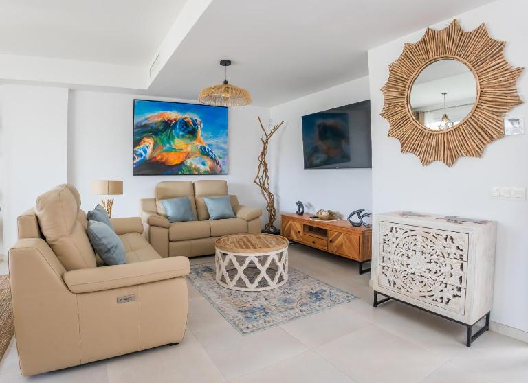 Luxurious Beachside Haven - Ferienwohnung Cádiz