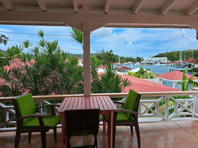 Beautiful one bedroom apartment 3 minutes from the beach - B&B Jolly Harbour