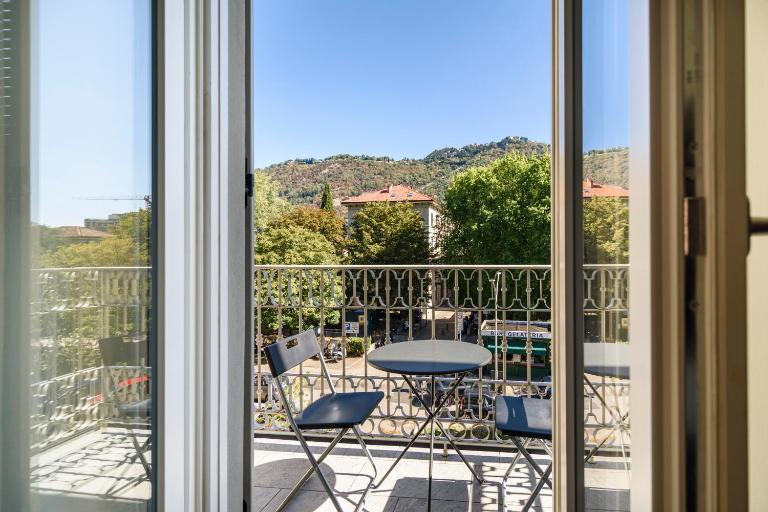 Historical Center - Free Parking and Private Terrace - B&B Como