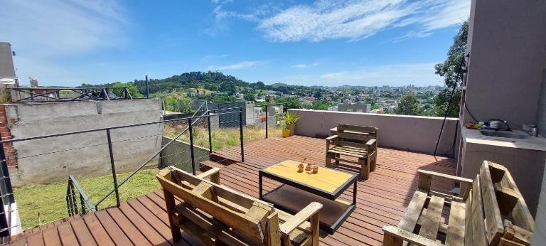 Casa en el lago con increíbles vistas - Ferienwohnung Tandil