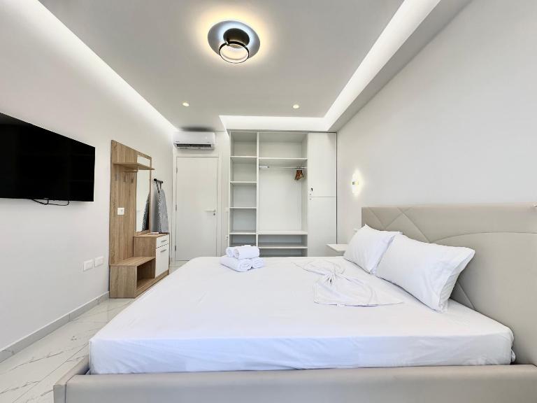Poseidon's Apartment - B&B Saranda