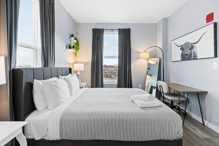 Furnished Apartments near Encore - B&B Everett