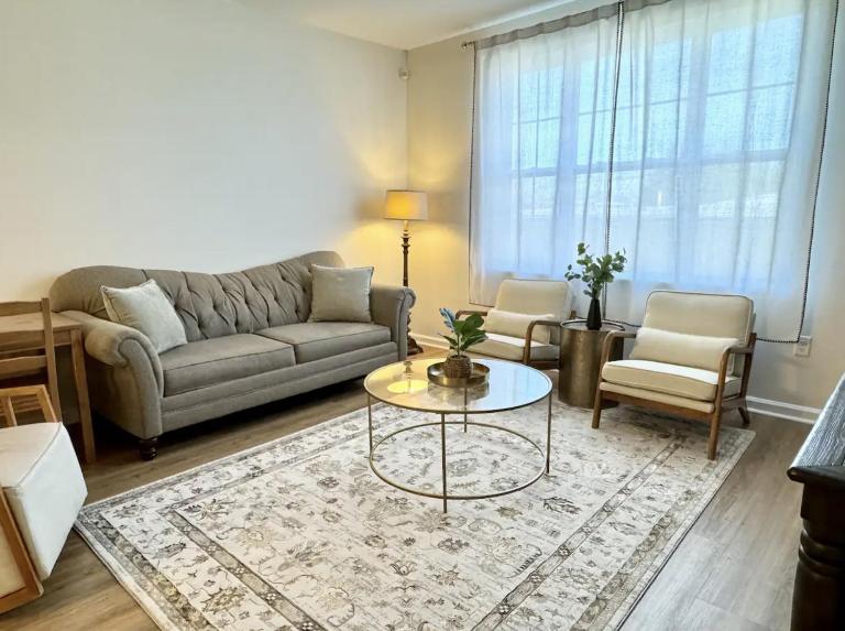 Luxury Condo Near NYC, MetLife & American Dream - B&B Passaic