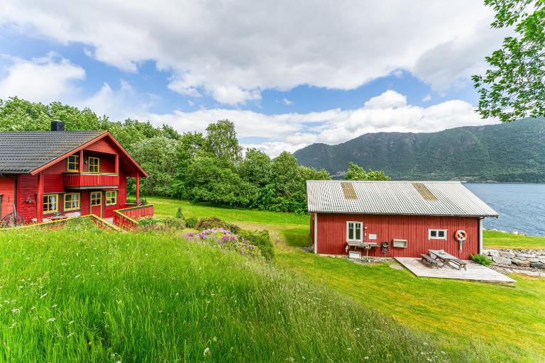 Fjord Lodge direkt am Ufer des Dalsfjord - Chambres d'hôtes Lauvstad