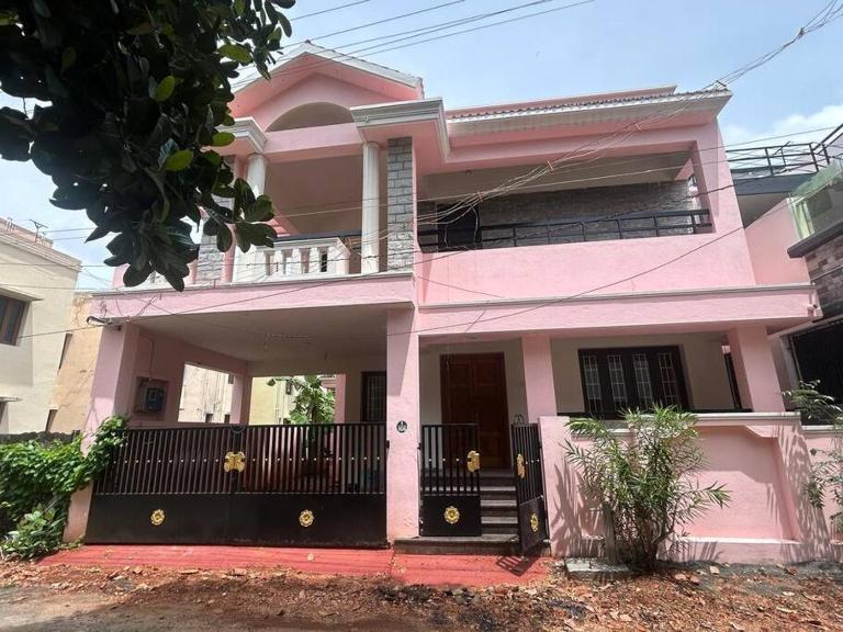PlushStays Service Apartment - B&B Madurai