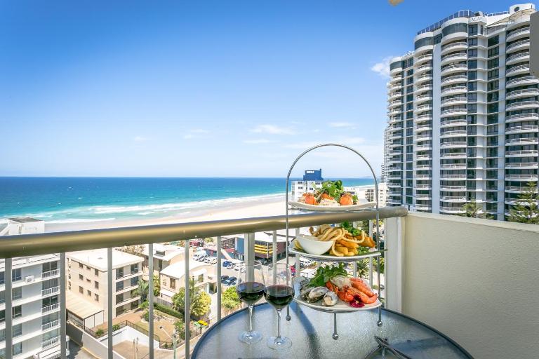 Surfers Beachside Holiday Apartments - B&B Gold Coast