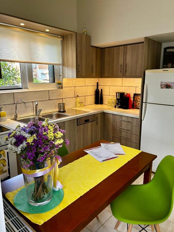 Flower House in Koropi-near airport - B&B Koropí