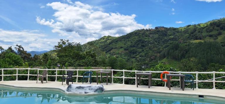 Eco Aldea Topacio - Ferienwohnung Sasaima