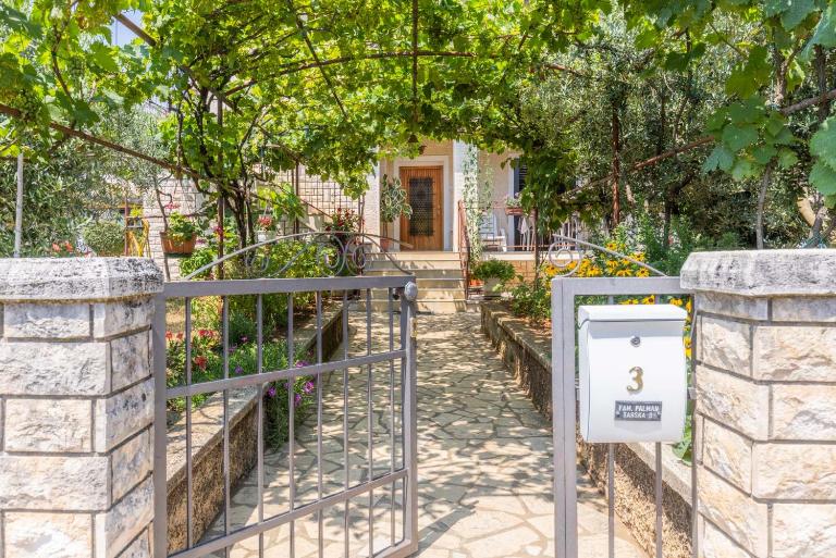 Palman apartments with Free Parking - B&B Poreč