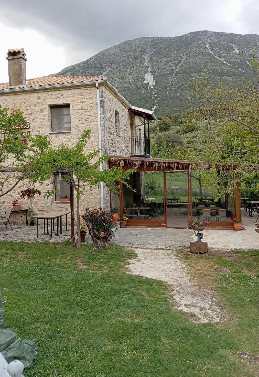XENONAS SOULIOU - B&B Samonída