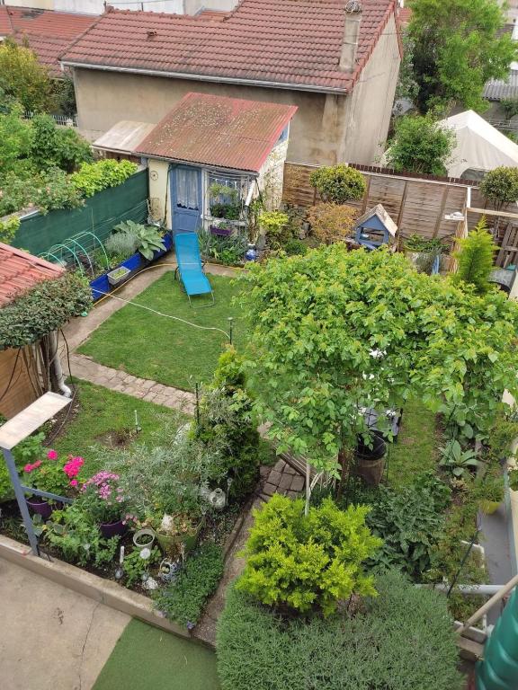 Un deux pièces et un jardin à Villejuif - Bed and Breakfast Villejuif