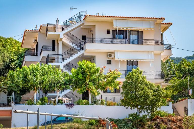 Kottas Apartments - Ferienwohnung Paralia Vrachou