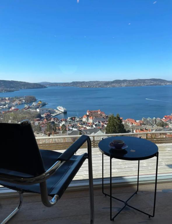 Unique apartment with fantastic views - B&B Bergen
