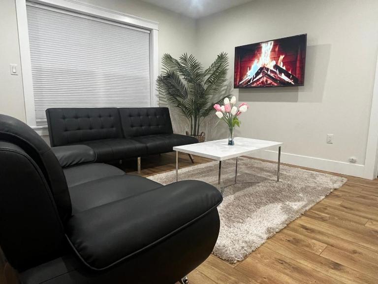 City Modern Apartment - B&B Charlottetown