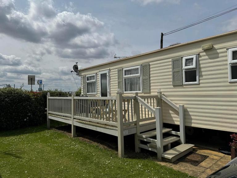 Family Caravan - Sleeps 8 - Pets Ok - Parking - Chambres d'hôtes Hunstanton